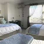 Bay Breeze Guesthouse